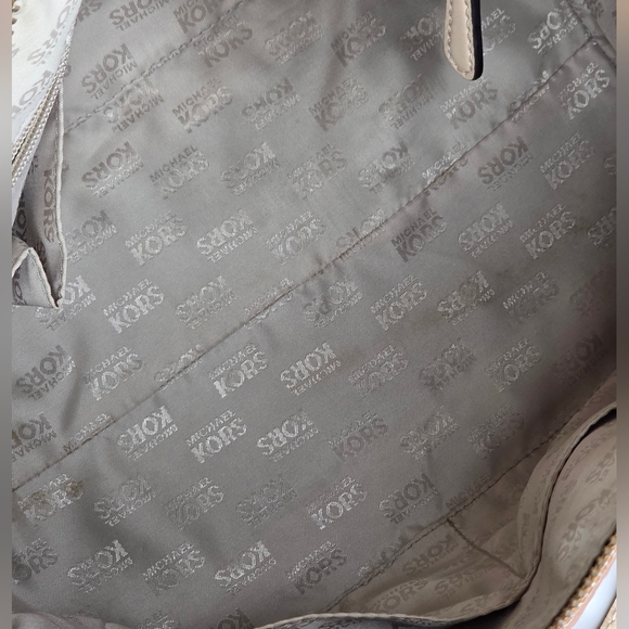 Michael Michael Kors aprox 11" X 9"inch- Tan Leather Gold Hardware Satchel - Picture 6 of 15